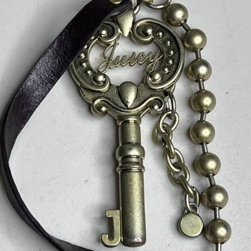 Vintage Y2K Juicy Couture Skeleton Key Bag Charm Gold Tone Rare